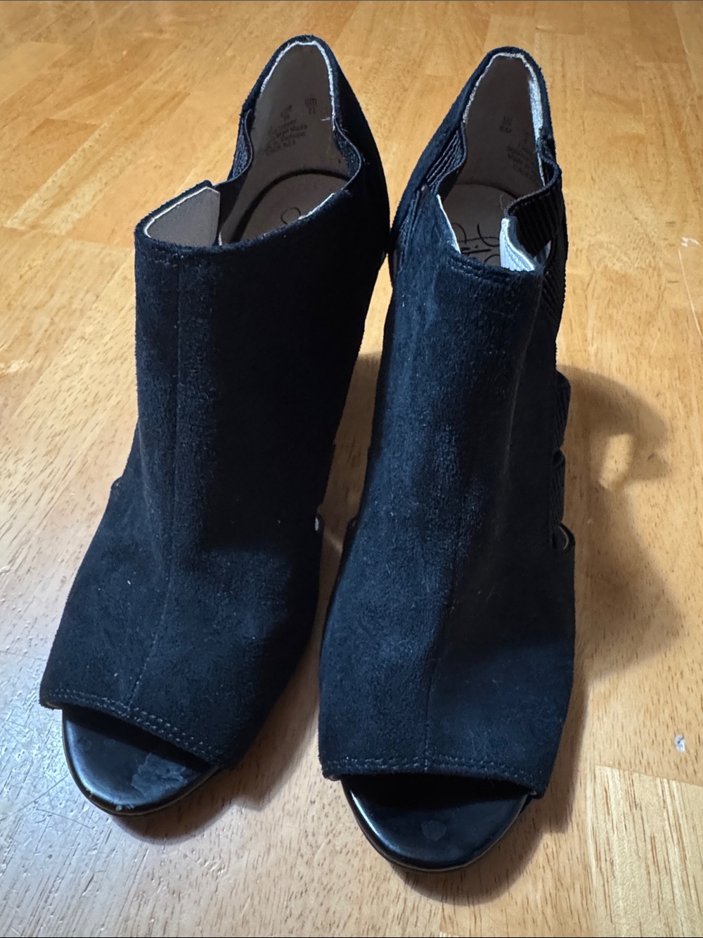 Life Stride Black Suede Strappy Open-Toe Women’s Heels - Size 6